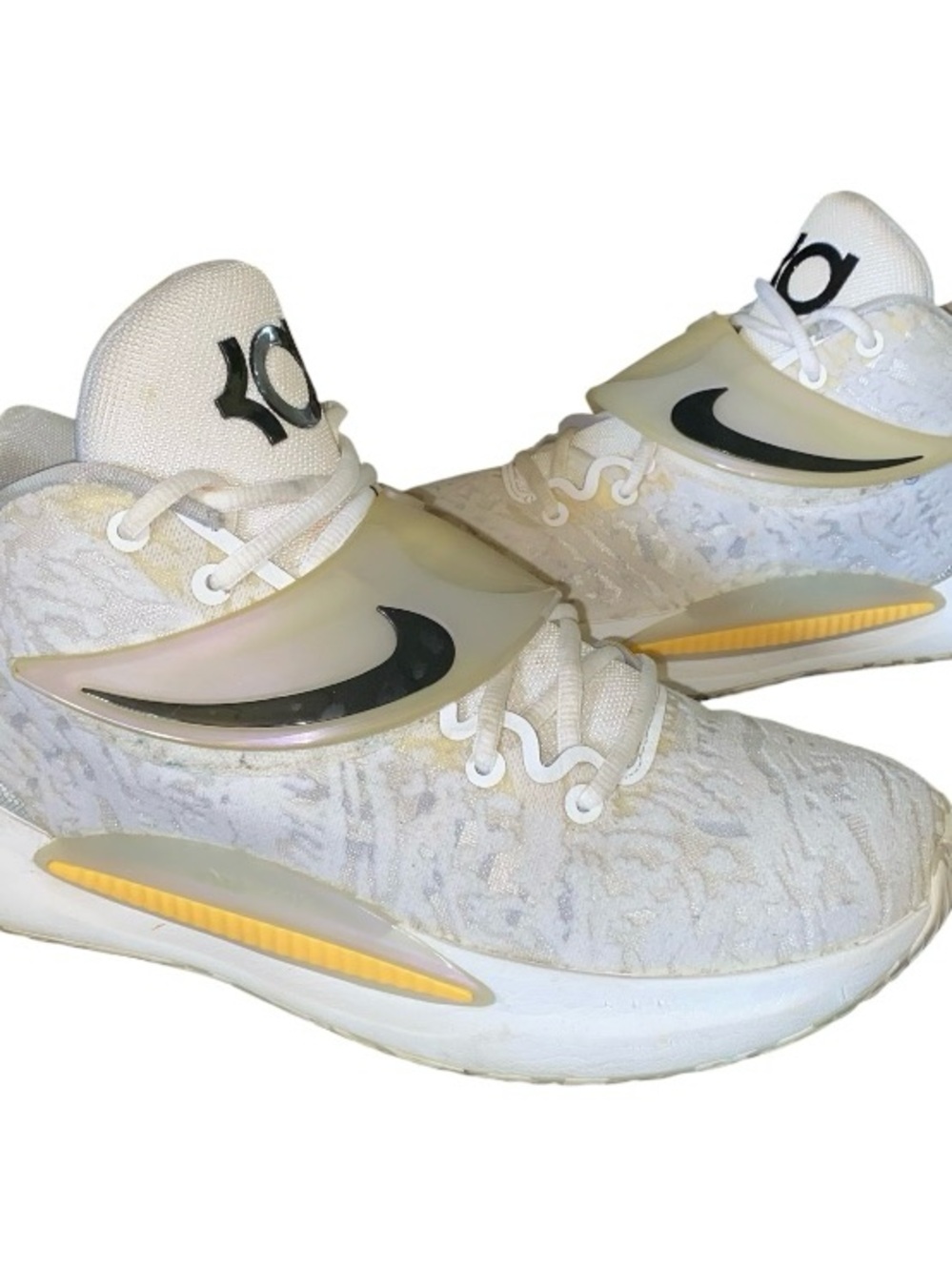 Size 10.5 - Nike KD 14 Home - CW3935-100 slightly used. But in good condition